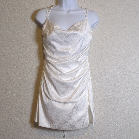 Parthea white floral jacquard lace up back sleeveless split hem mini dress - Picture 8 of 15